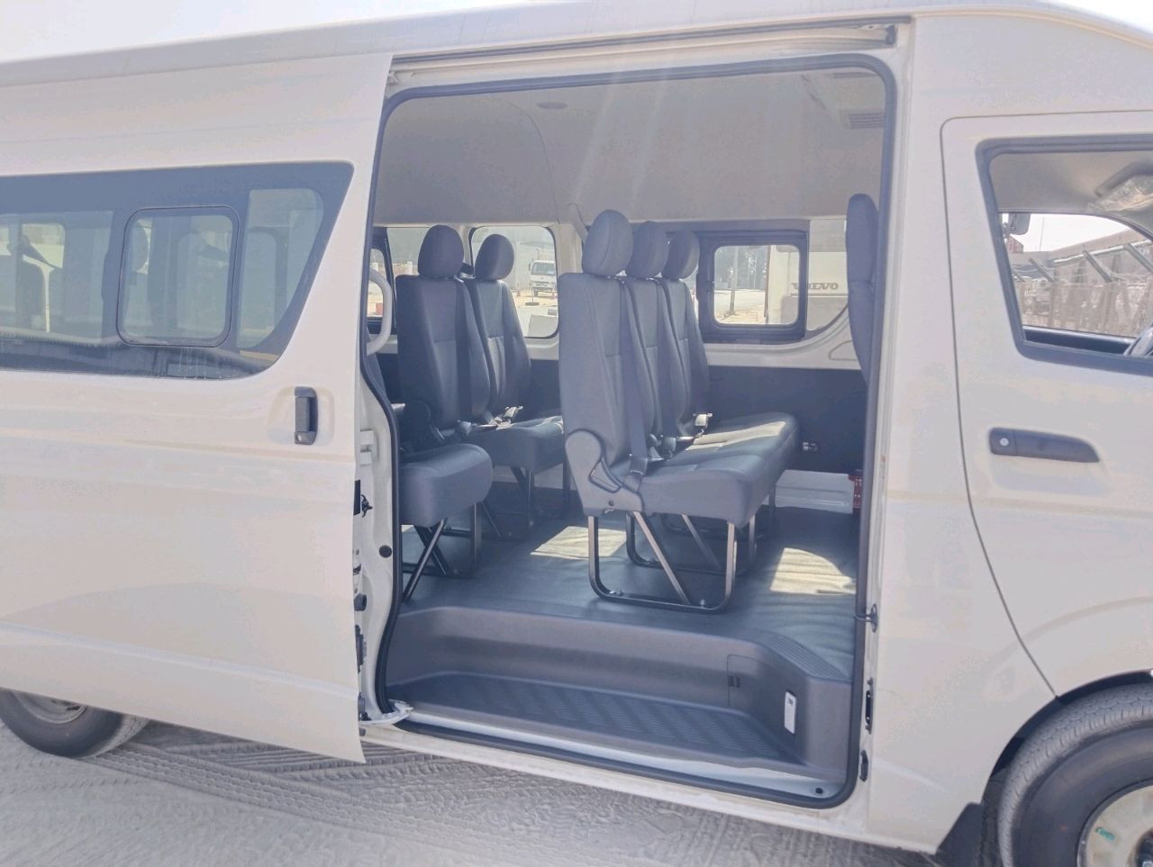 Toyota Hiace - Image 7