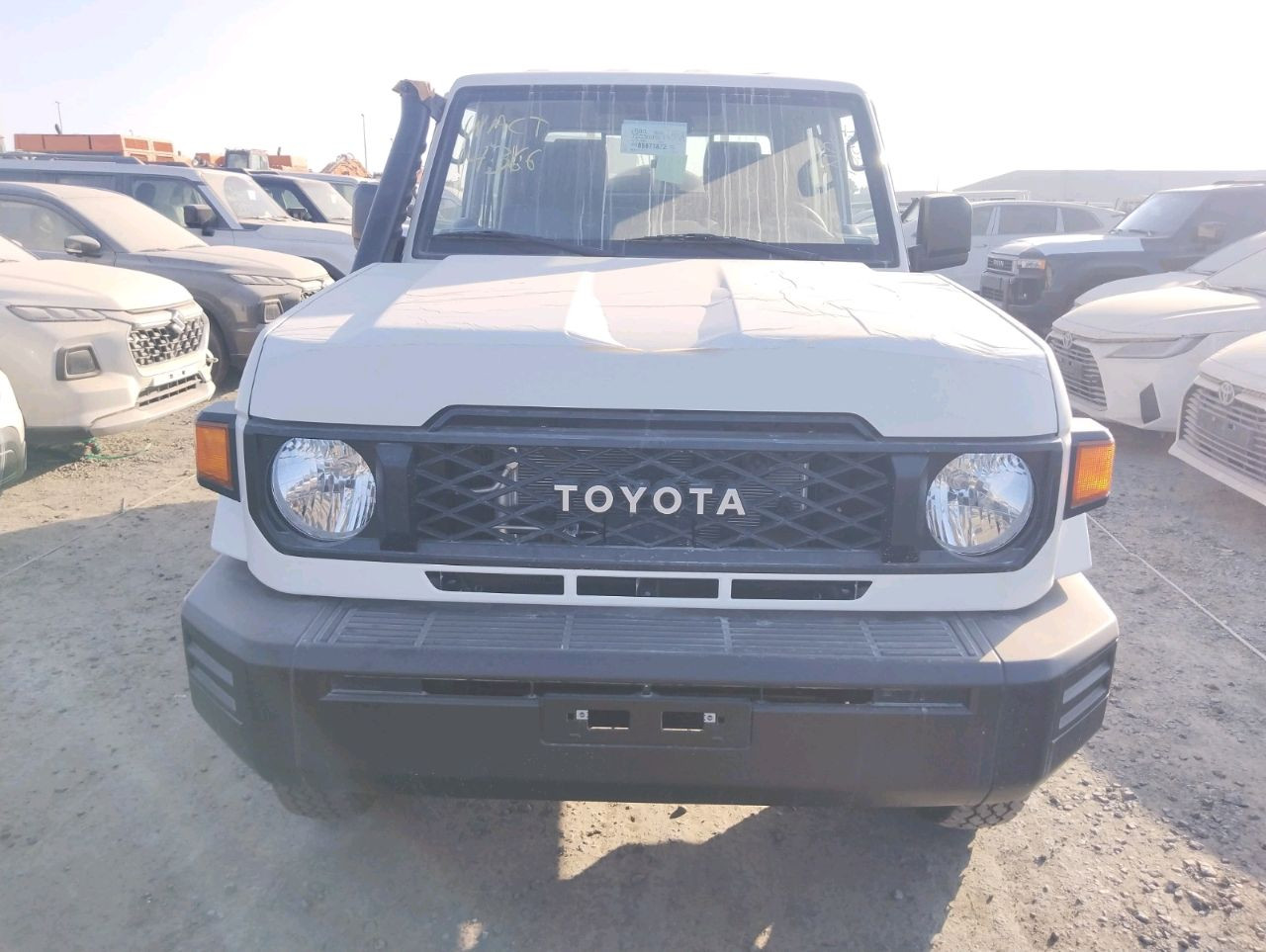 Toyota Land Cruiser - Image 8