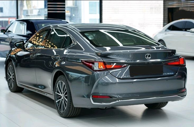 Lexus ES-Series - Image 7