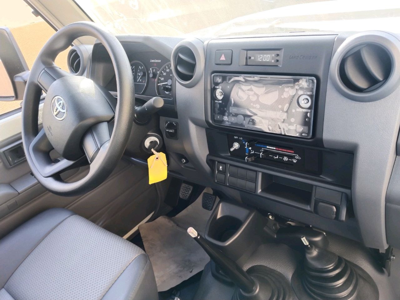Toyota Land Cruiser - Image 8