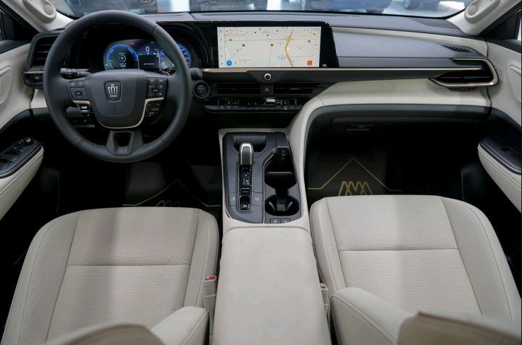 Toyota Crown - Image 7