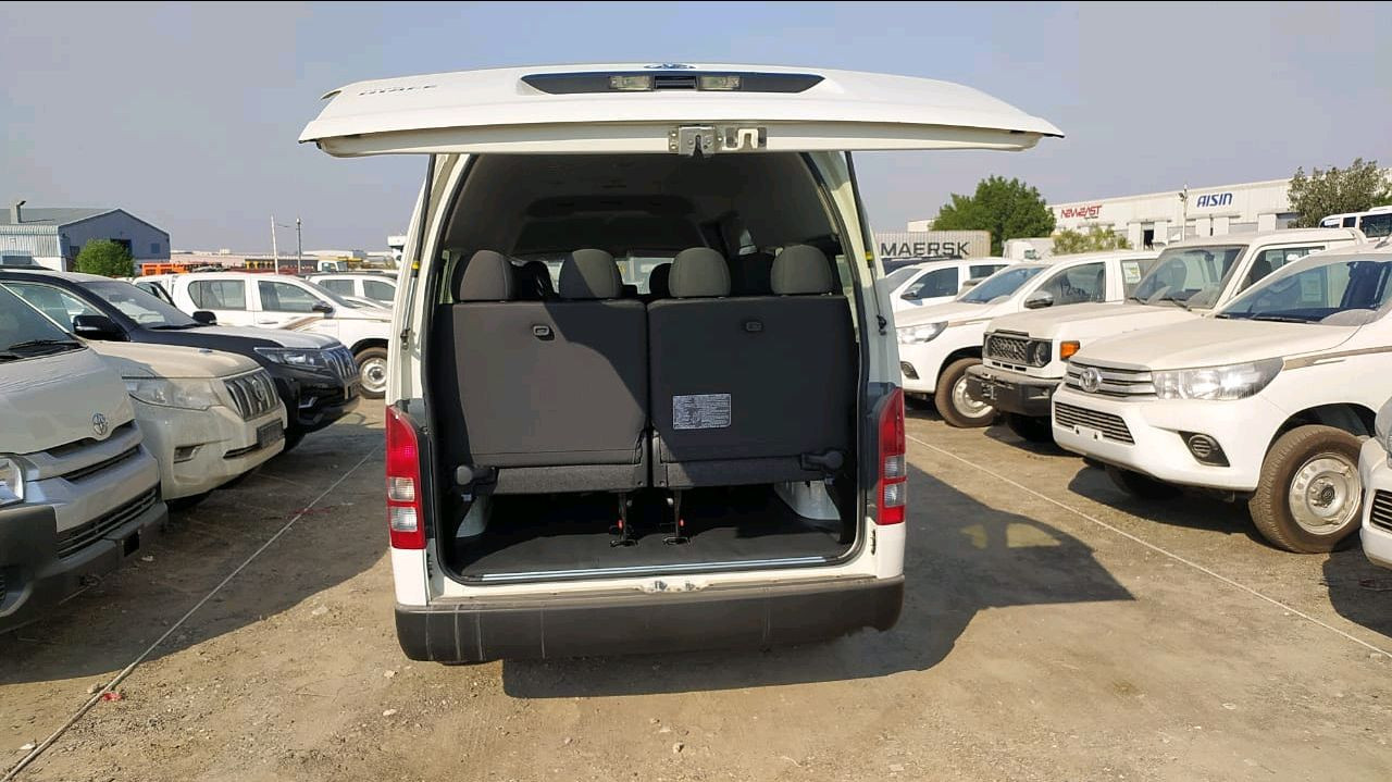 Toyota Hiace - Image 3