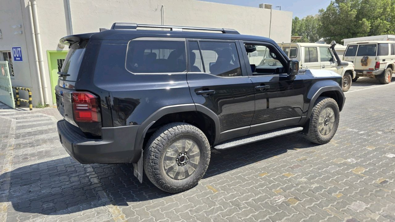 Toyota Prado - Image 9