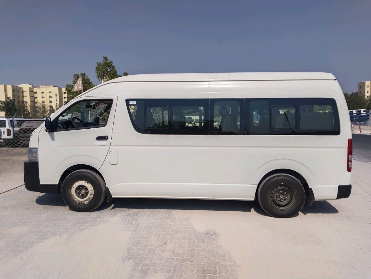 Toyota Hiace - Image 6