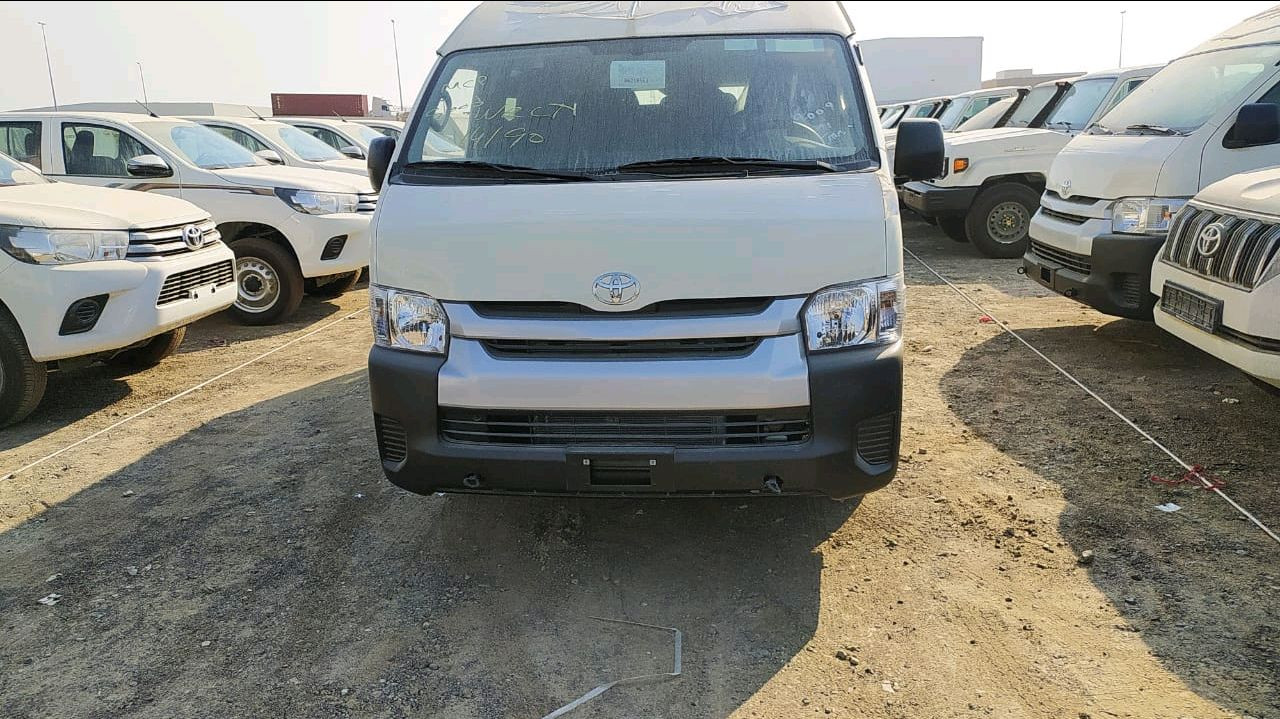 Toyota Hiace - Image 6