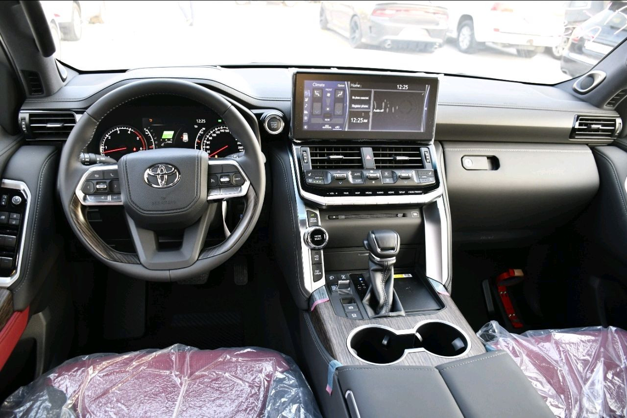 Toyota Land Cruiser - Image 4