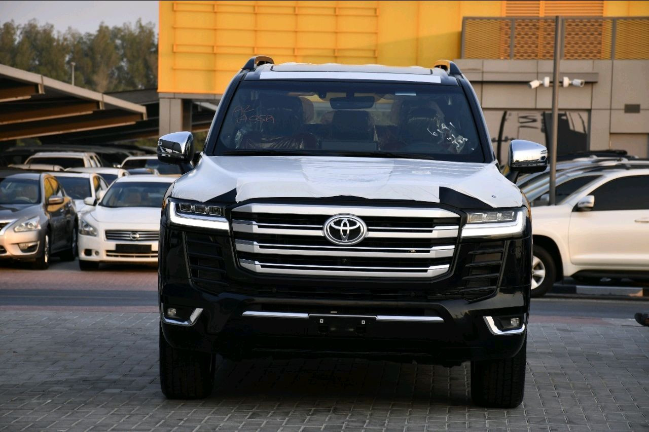 Toyota Land Cruiser - Image 3