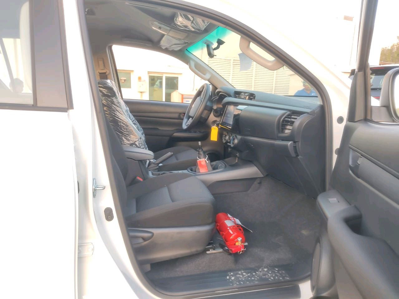 Toyota Hilux - Image 6