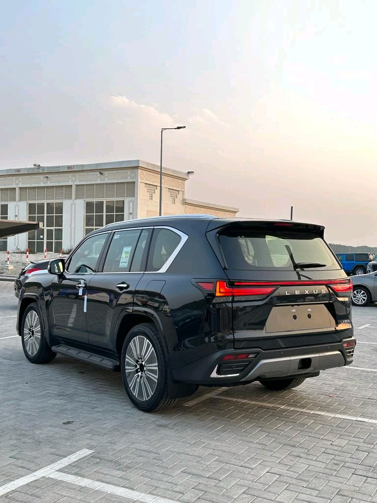 Lexus LX-Series - Image 3