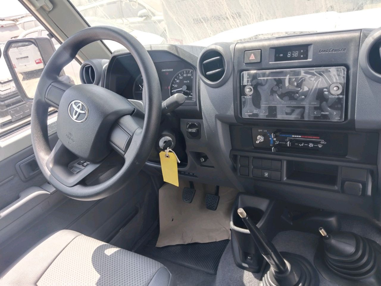 Toyota Land Cruiser - Image 7