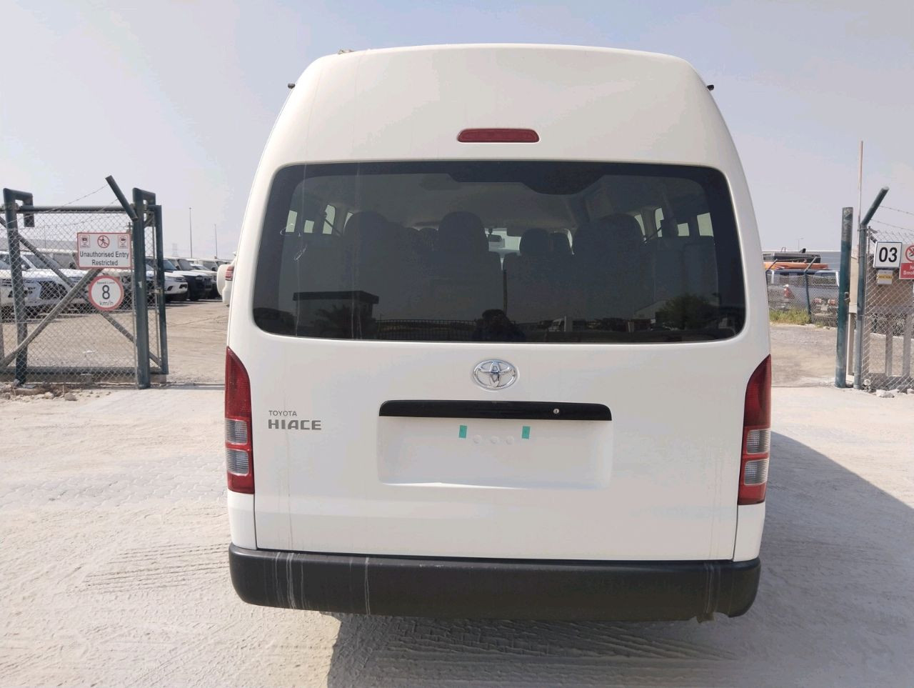 Toyota Hiace - Image 4