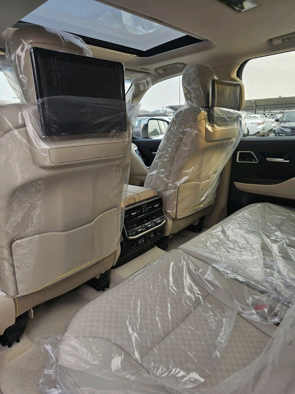 Toyota Land Cruiser - Image 9