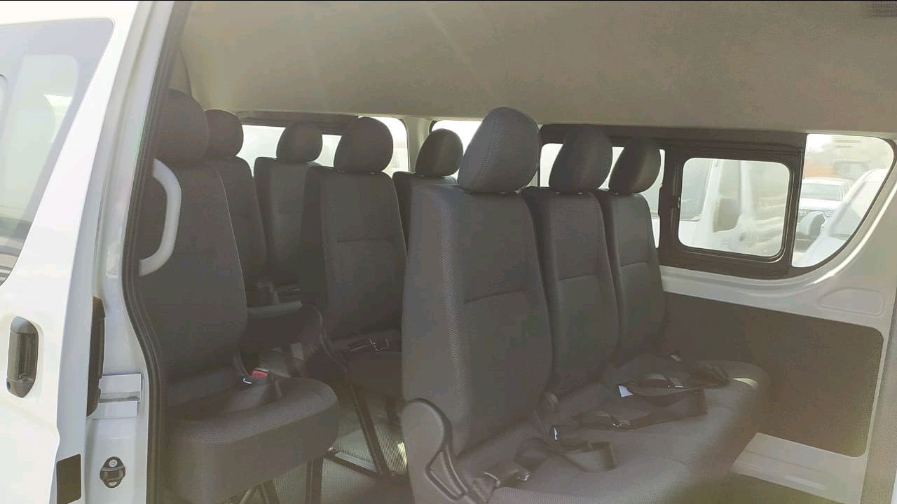 Toyota Hiace - Image 9