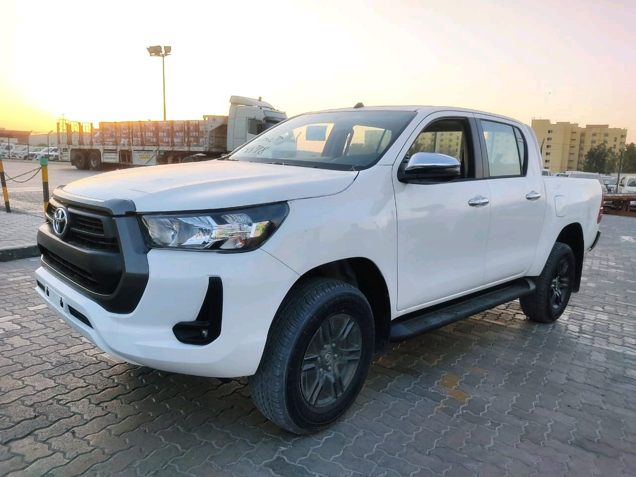 Toyota Hilux - Image 5