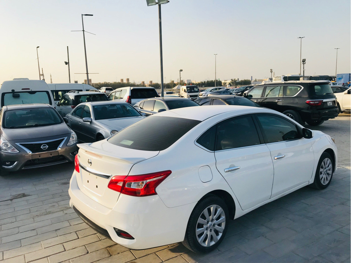 Nissan Sentra - Image 3