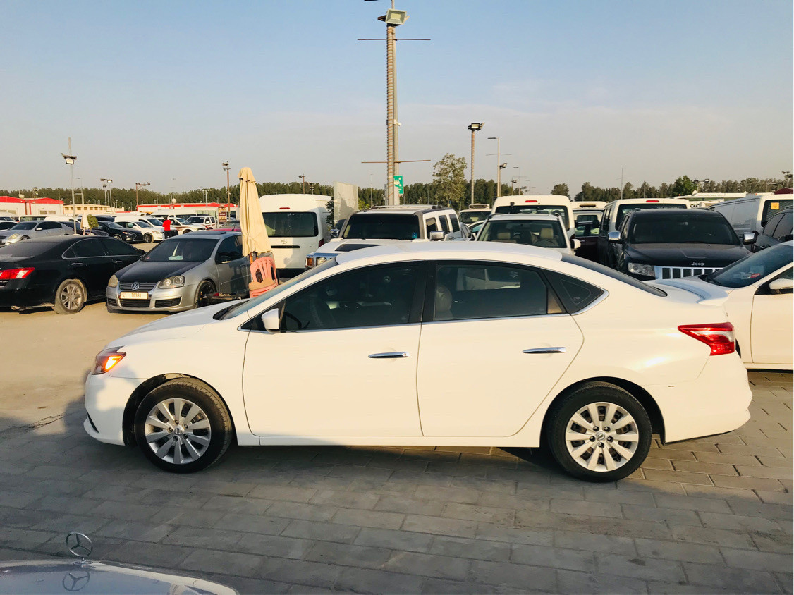 Nissan Sentra - Image 2