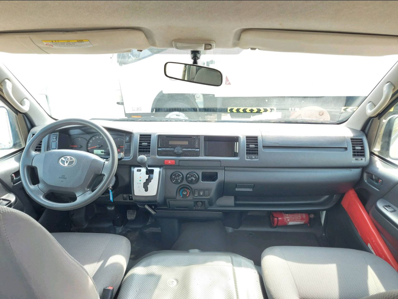Toyota Hiace - Image 5