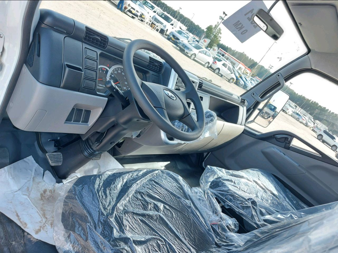 Mitsubishi Canter - Image 4