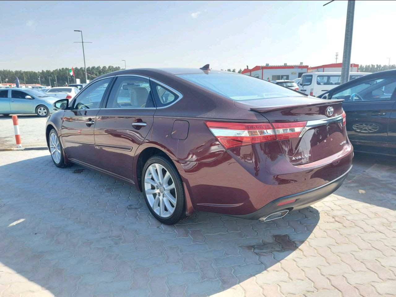 Toyota Avalon - Image 3