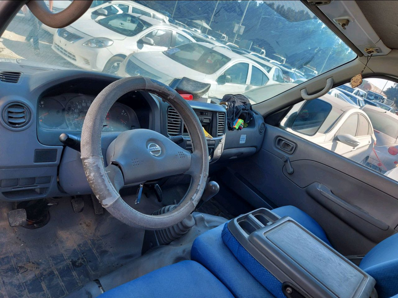 Nissan Urvan - Image 5