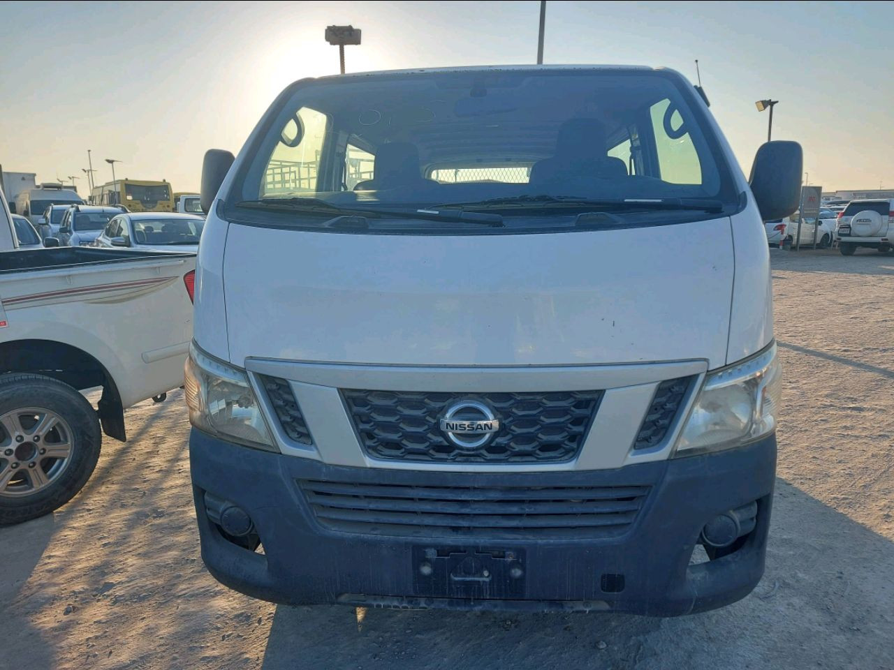 Nissan Urvan - Image 3