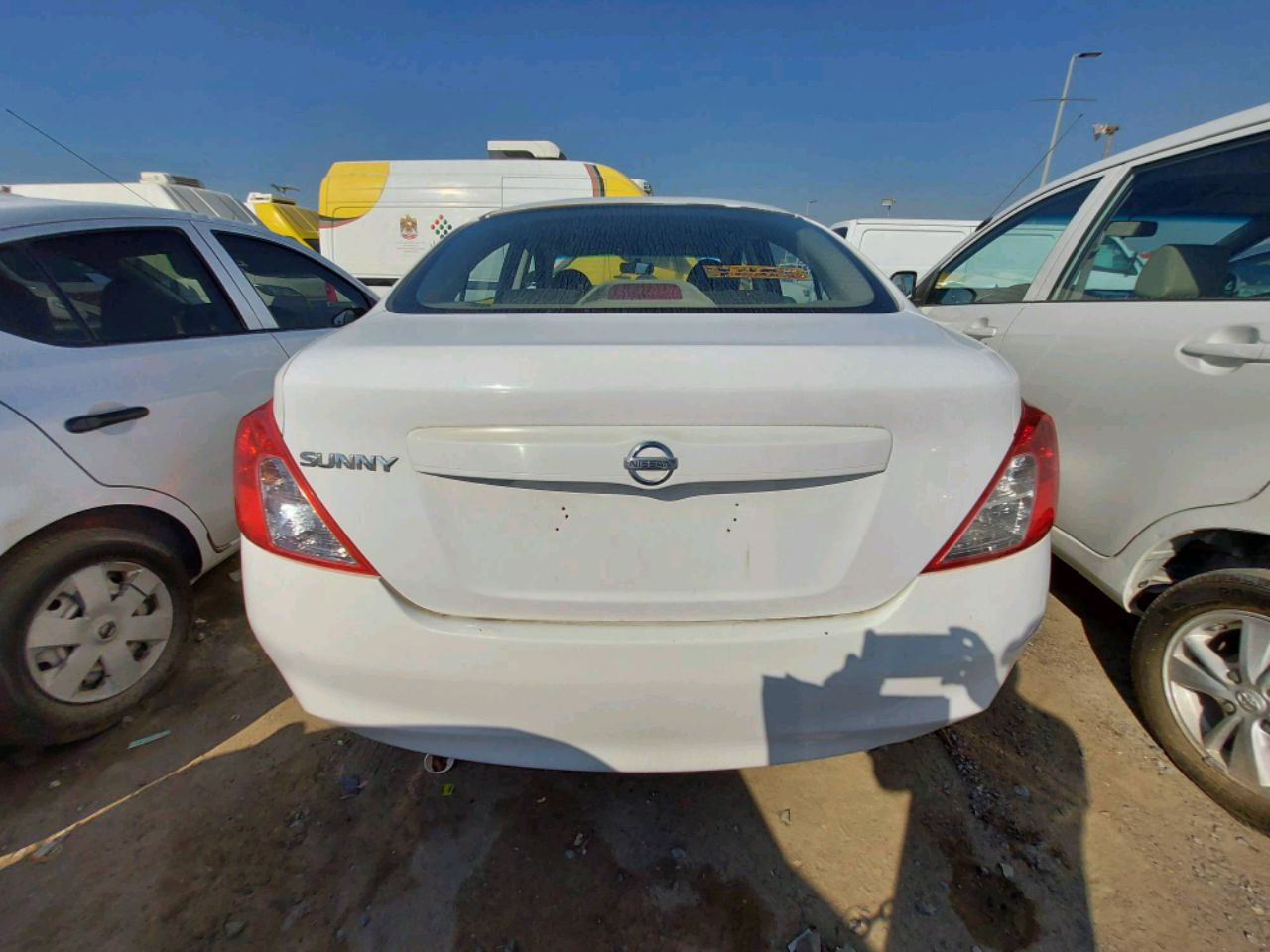 Nissan Sunny - Image 4