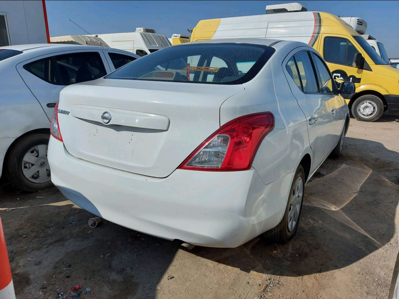 Nissan Sunny - Image 2