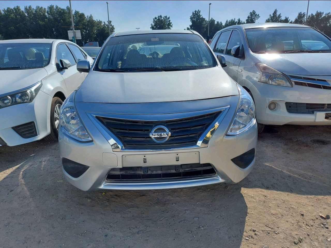 Nissan Sunny - Image 3