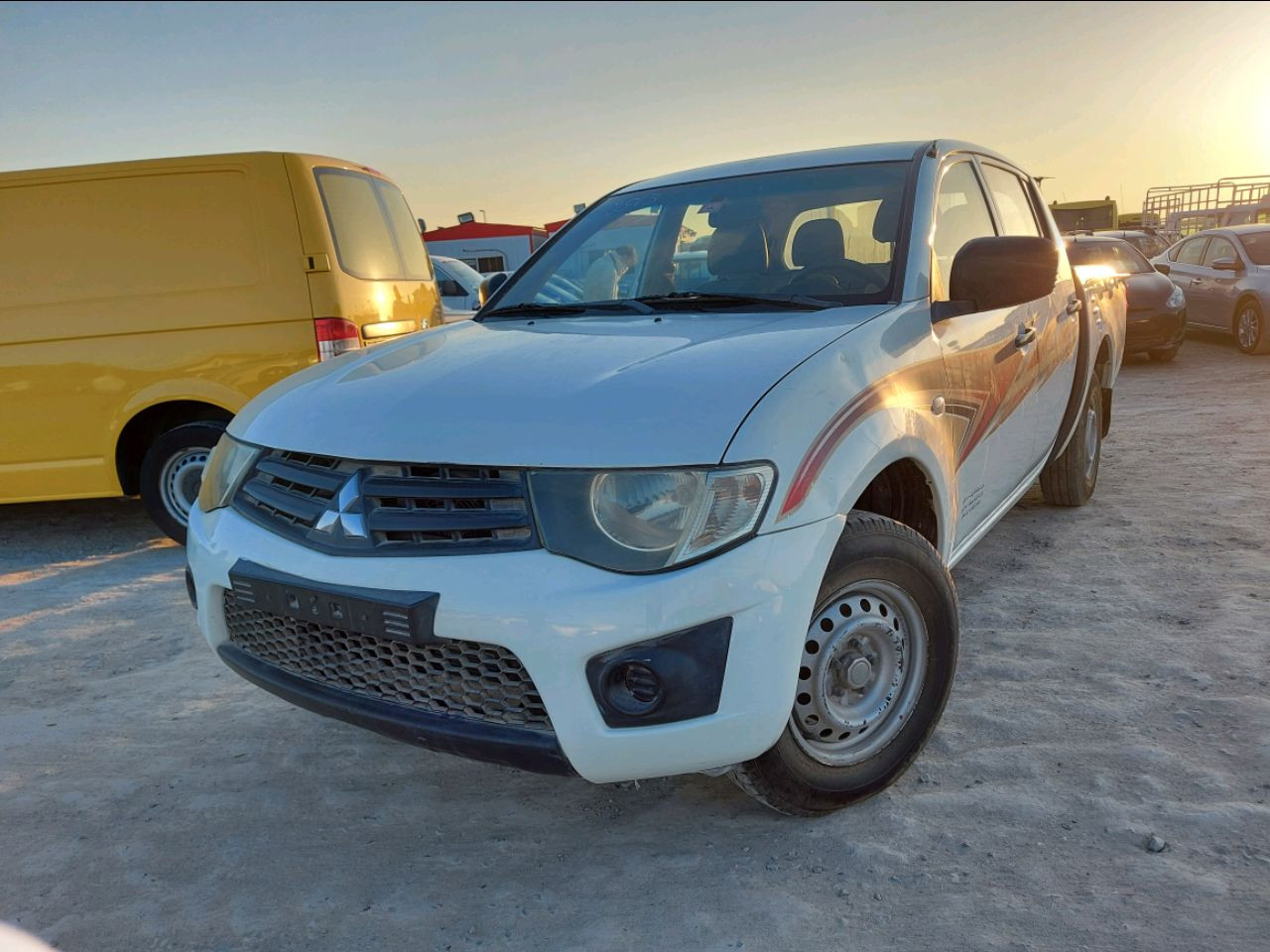 Mitsubishi L300
