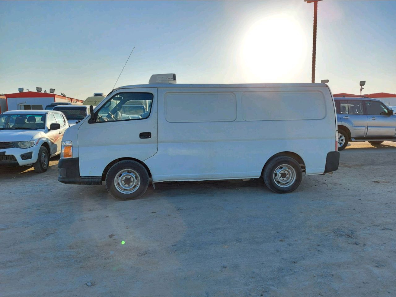 Nissan Urvan - Image 4