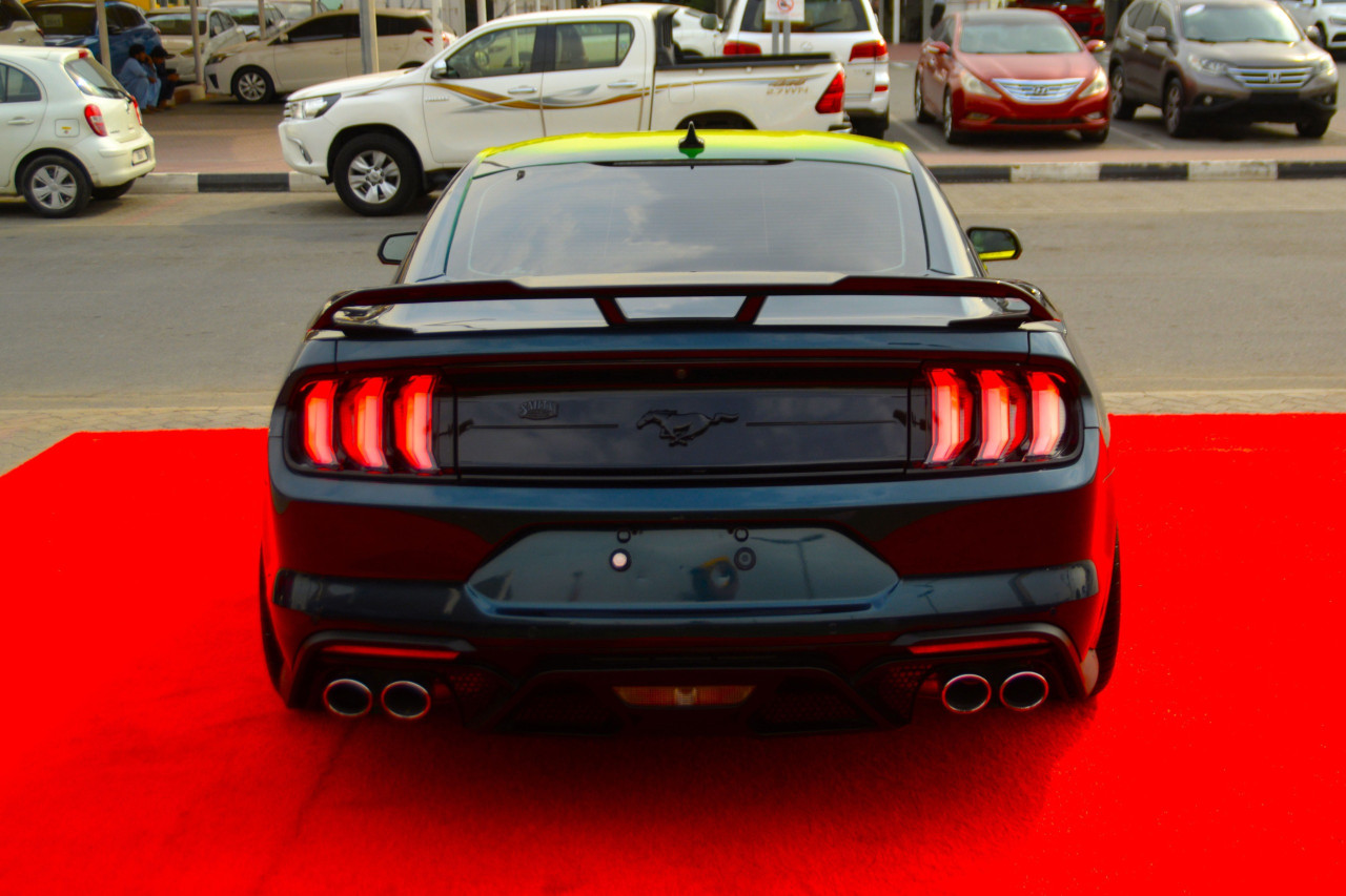 Ford Mustang - Image 8