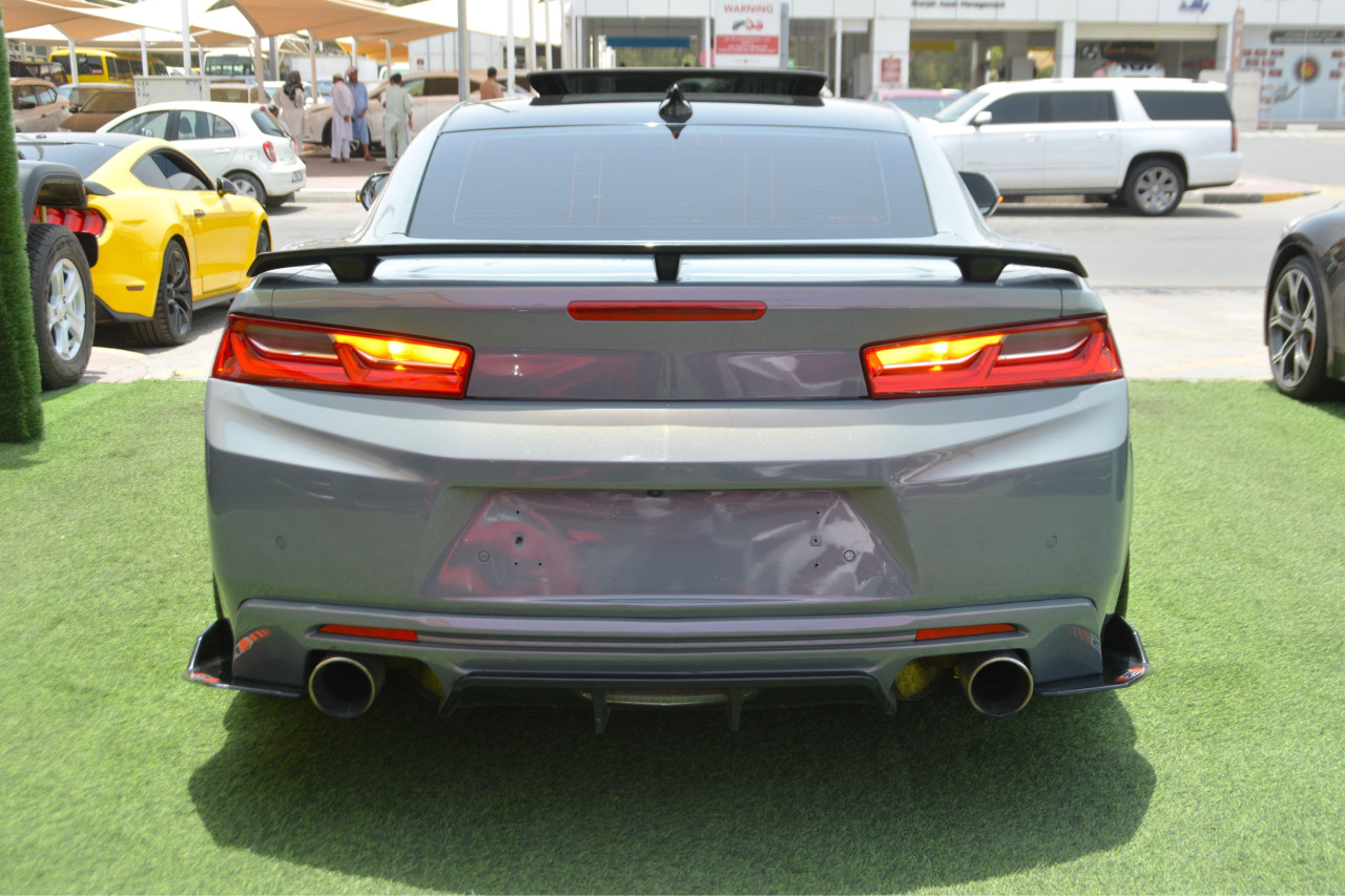 Chevrolet Camaro - Image 8