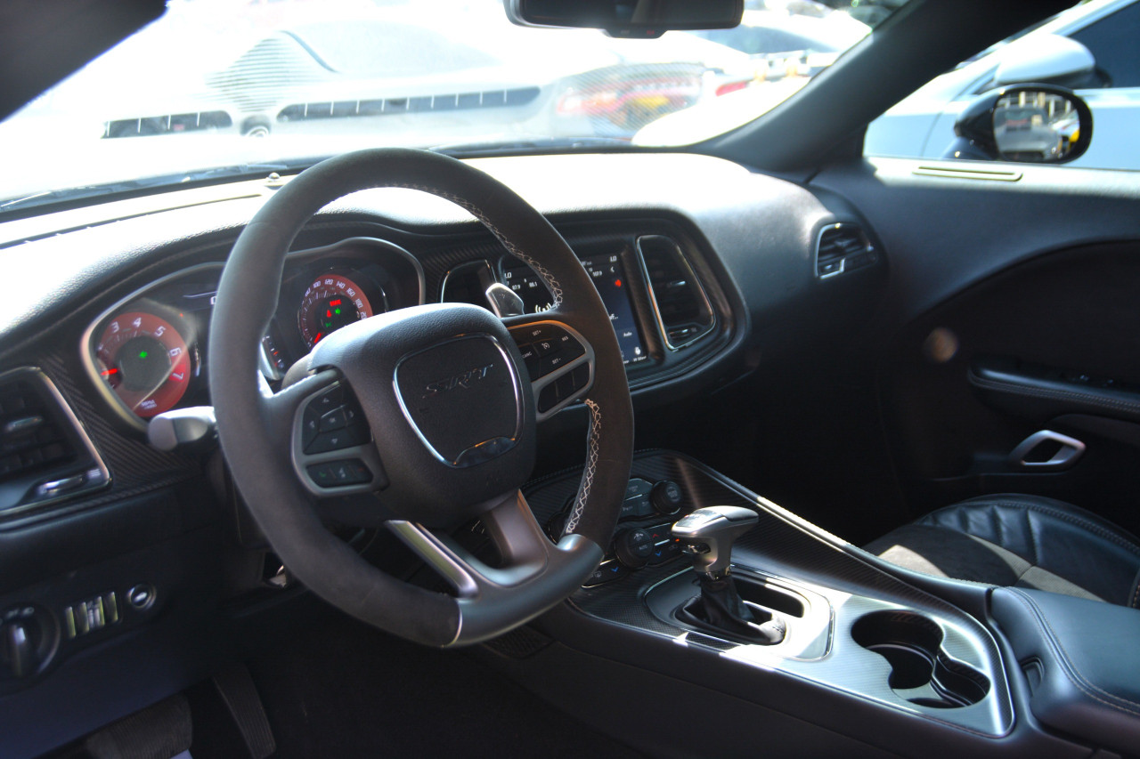 Dodge Challenger - Image 17