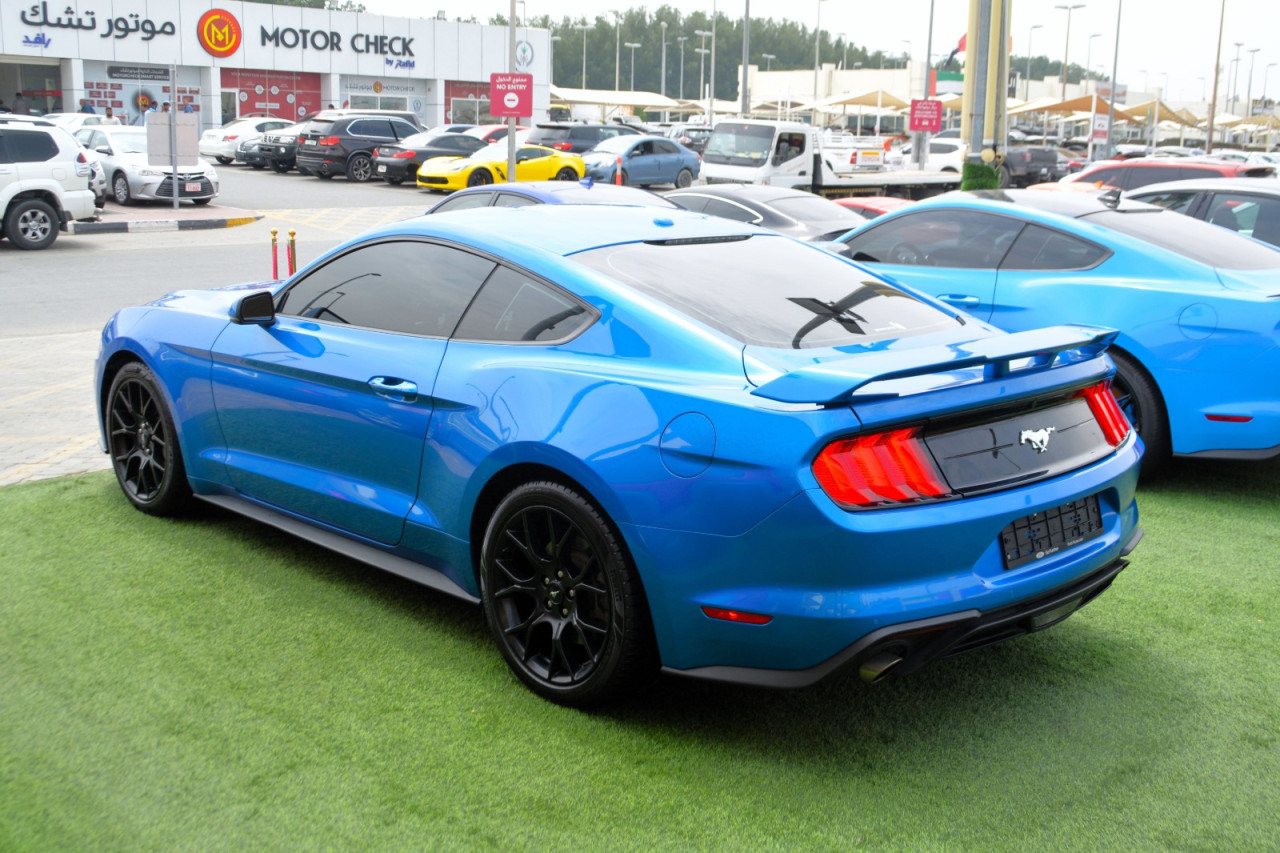Ford Mustang - Image 7