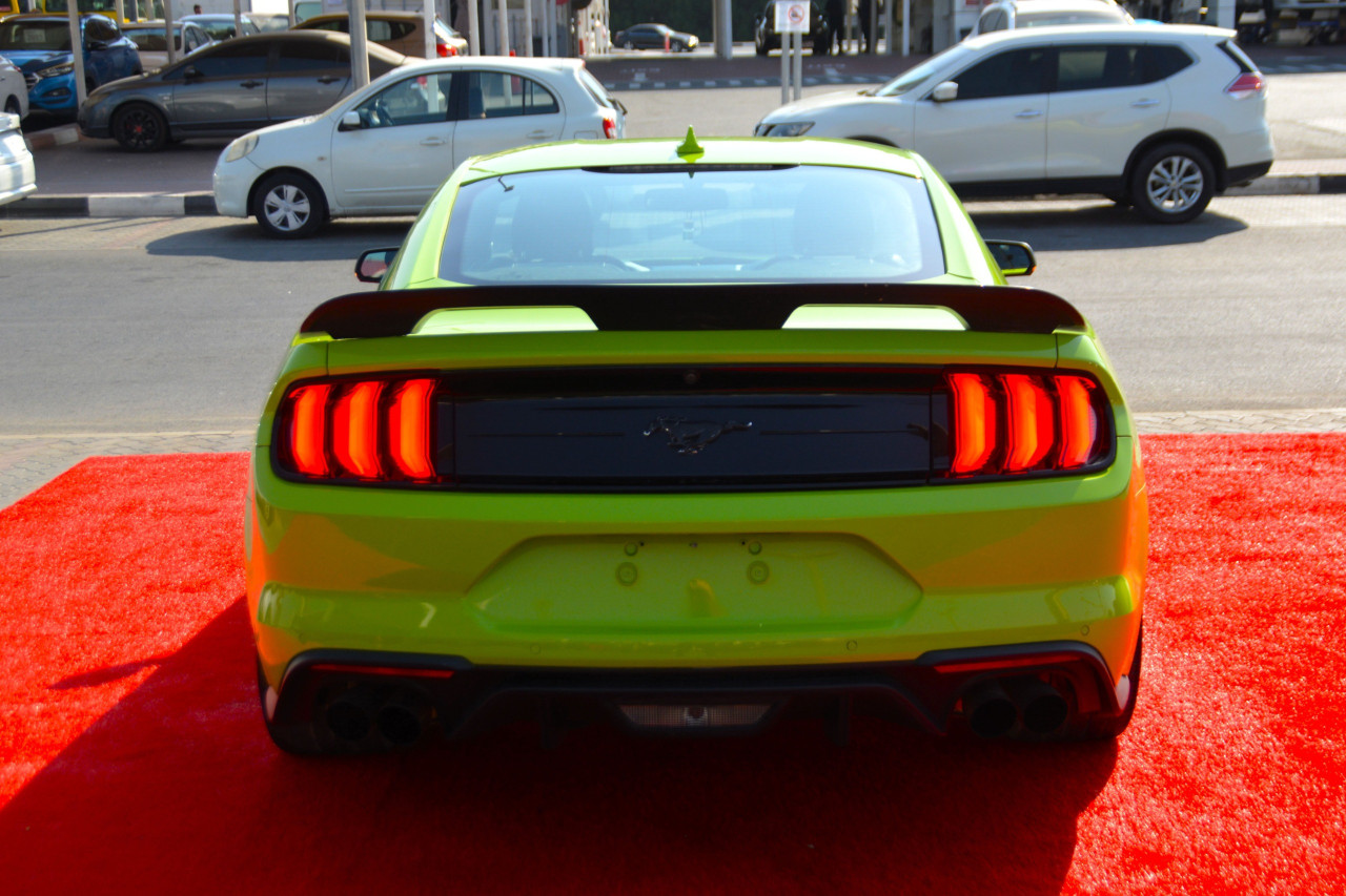 Ford Mustang - Image 8