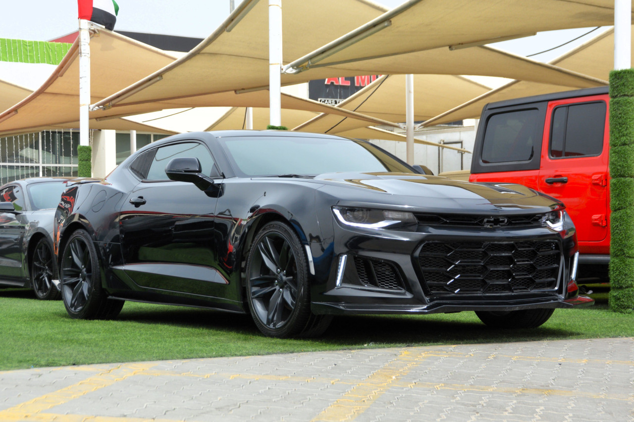 Chevrolet Camaro - Image 12