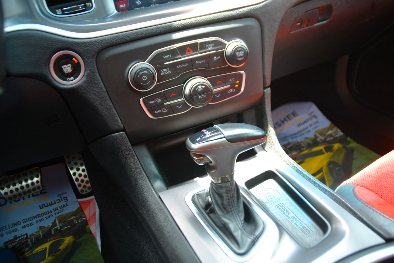 Dodge Charger - Image 9