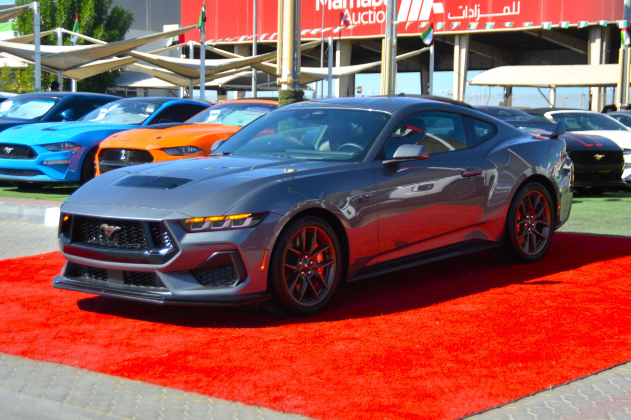 Ford Mustang - Image 5
