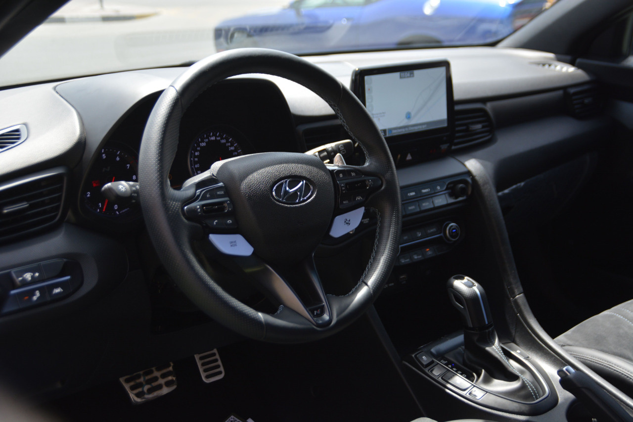 Hyundai Veloster - Image 8