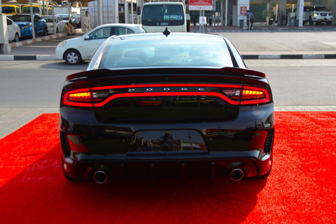 Dodge Charger - Image 9