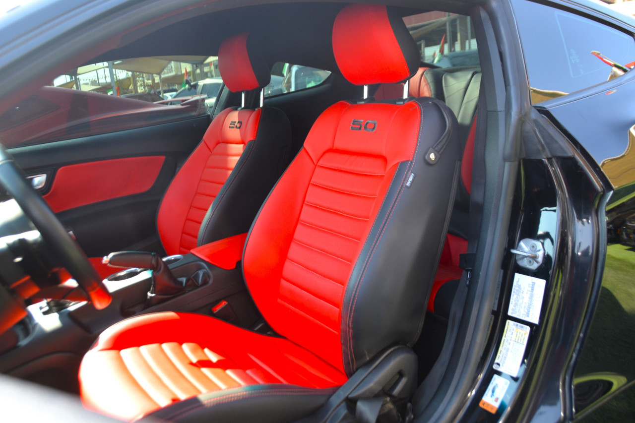 Ford Mustang - Image 10