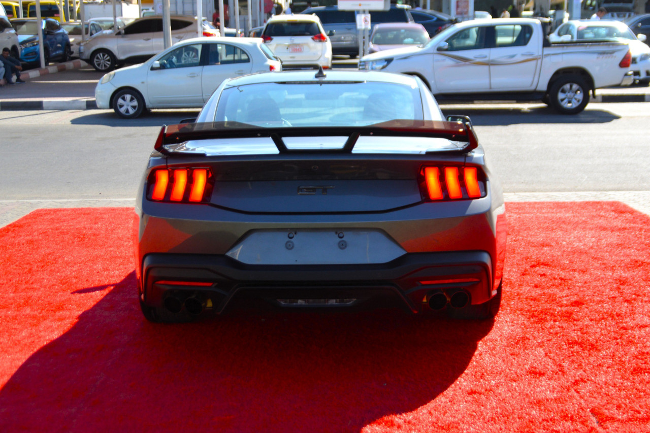 Ford Mustang - Image 8