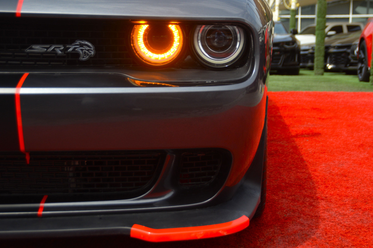 Dodge Challenger - Image 9