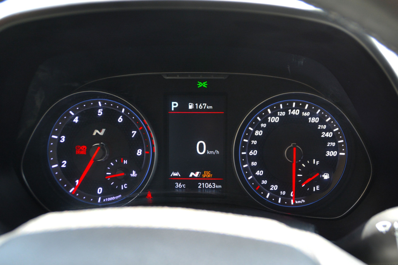 Hyundai Veloster - Image 12