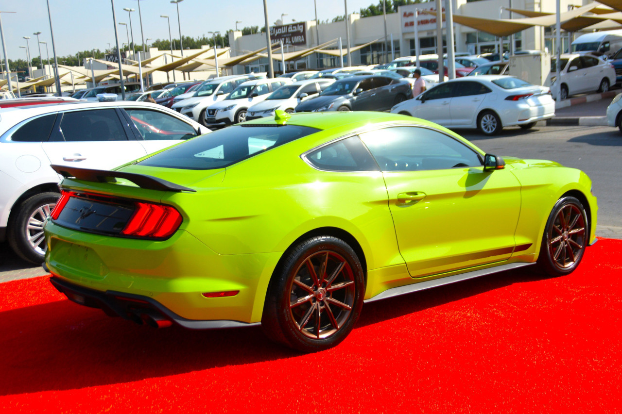 Ford Mustang - Image 5