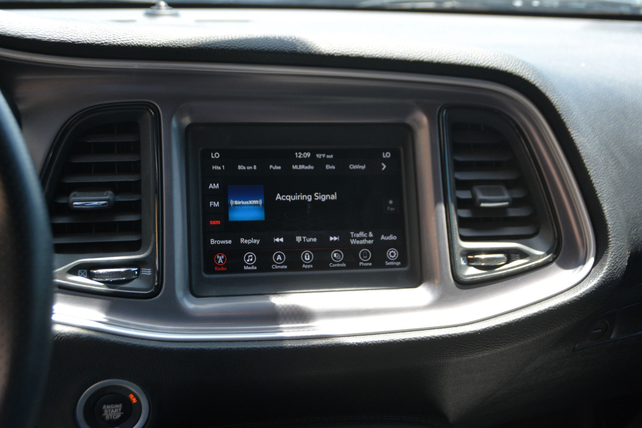 Dodge Challenger - Image 21