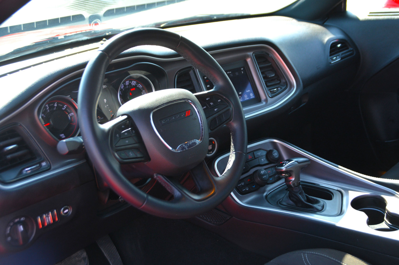 Dodge Challenger - Image 12
