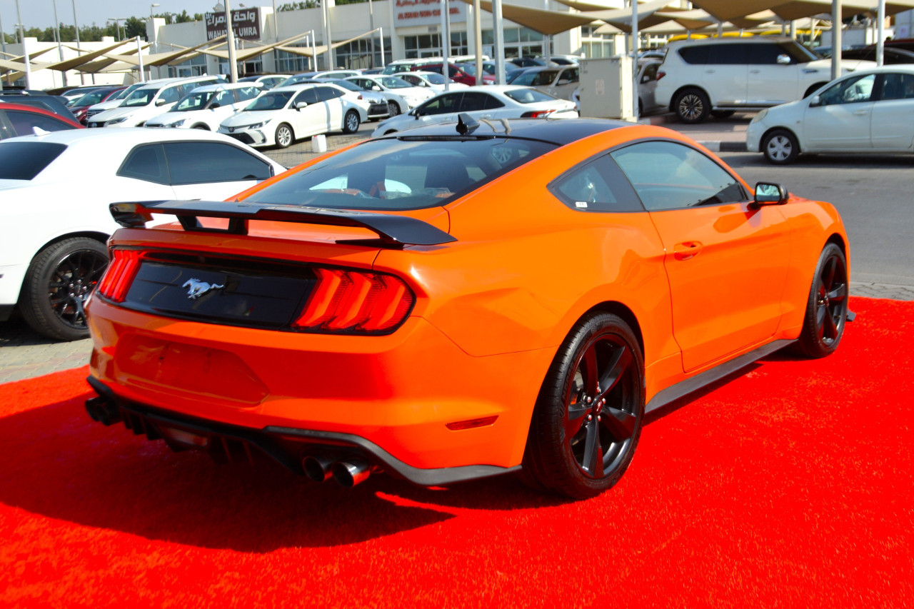 Ford Mustang - Image 7