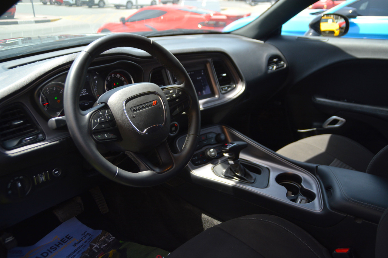 Dodge Challenger - Image 12