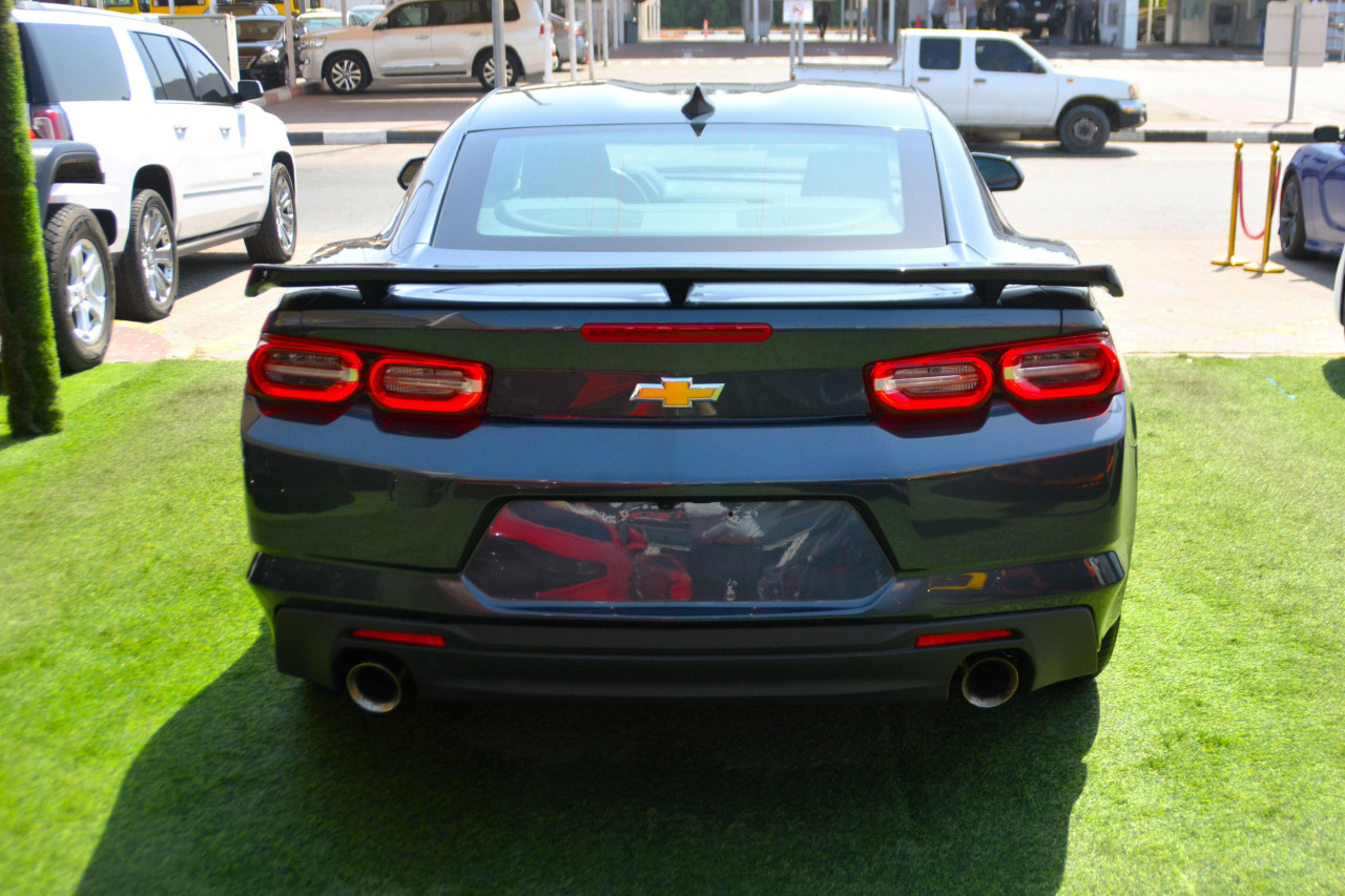 Chevrolet Camaro - Image 11